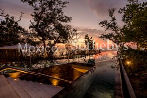 SKY POOL