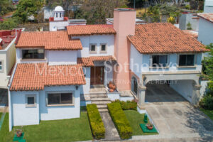 Casa Villas del Arco Palmira Cuernavaca.