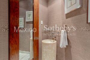 St Regis 2806