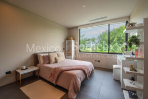 Paseo de las Flores Paraiso Country Club