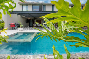 Paseo de las Flores Paraiso Country Club