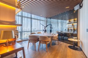 St Regis 23