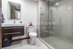 Apartamento en Torre Moderna Azenza