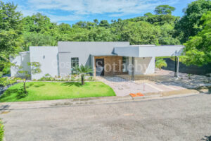 Casa Bellota – Coastal Charm Between Tamarindo & Nosara