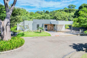Casa Bellota – Coastal Charm Between Tamarindo & Nosara