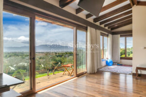 Espaciosa Residencia en San Isidro de Heredia