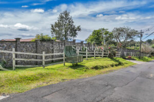 Espaciosa Residencia en San Isidro de Heredia