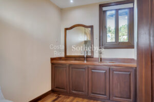 Espaciosa Residencia en San Isidro de Heredia