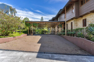 Espaciosa Residencia en San Isidro de Heredia