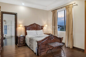 Central Atenas Marble