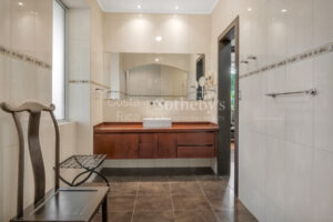 Central Atenas Marble