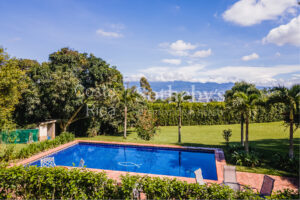 Casa Roca Verde, Escazú