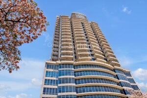 Metropolitan Oasis Penthouse