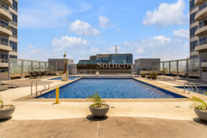 Metropolitan Oasis Penthouse