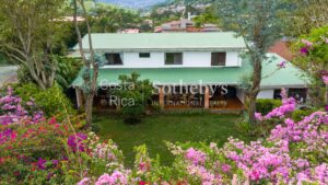 Lomas de Ayarco Garden Home