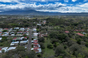 Quinta Verde Ciruelas, Espacio y Céntrica Ubicación