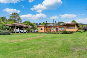 La Joya Estate