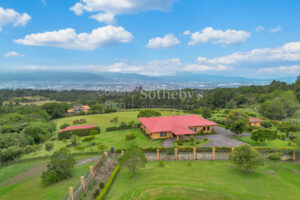 La Joya Estate
