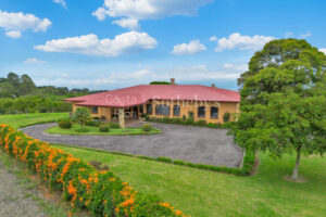 La Joya Estate
