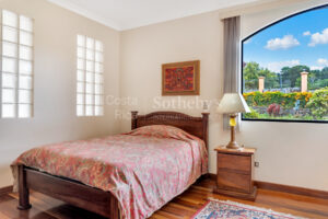 La Joya Estate
