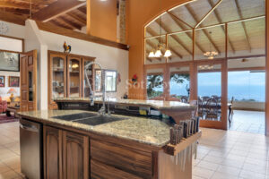La Joya Estate