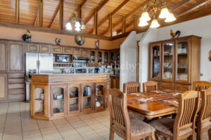 La Joya Estate