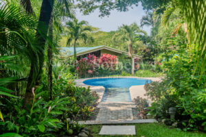 Casa Carlita – Tranquil Tropical Villa in 506 Tennis Center