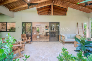 Casa Carlita – Tranquil Tropical Villa in 506 Tennis Center