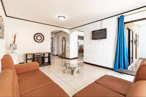 Beautiful House in Los Crotos