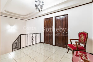 Beautiful House in Los Crotos
