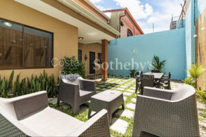Beautiful House in Los Crotos
