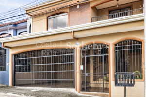Beautiful House in Los Crotos