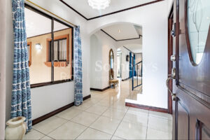 Beautiful House in Los Crotos