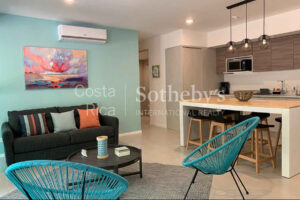 Contemporary Condo Close to Surf