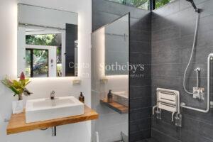 Sovereign Oasis – Punta Uva