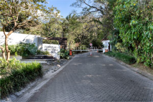 Best Deal Lot In Condominuim Montaña del Sol