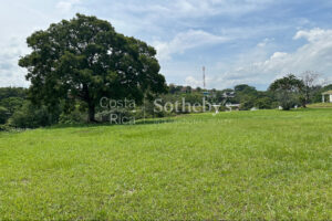 Amplio Lote En Condominio en las Vueltas de la Guácima