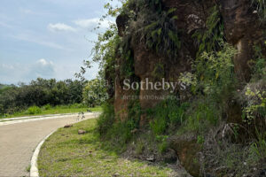 Amplio Lote En Condominio en las Vueltas de la Guácima