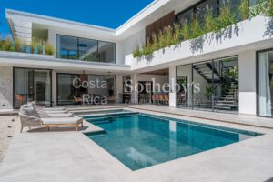 Villa Moon