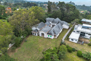 Spectacular Ave del Paraiso Under Construction Luxury Home