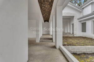 Spectacular Ave del Paraiso Under Construction Luxury Home