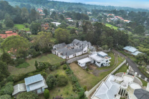 Spectacular Ave del Paraiso Under Construction Luxury Home