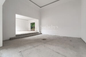 Spectacular Ave del Paraiso Under Construction Luxury Home