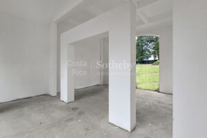 Spectacular Ave del Paraiso Under Construction Luxury Home