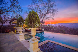 Italian Luxury Villa in the Atenas Hills