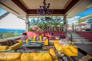 Italian Luxury Villa in the Atenas Hills