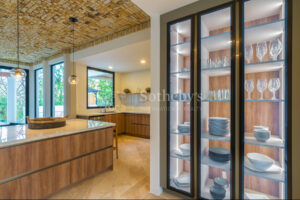 6 Bedroom Fully Renovated Turnkey Villa