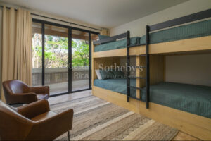 6 Bedroom Fully Renovated Turnkey Villa