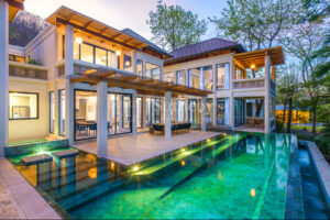 6 Bedroom Fully Renovated Turnkey Villa