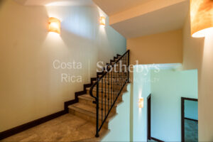 4 Bedroom House (Plus Service Bedroom) with Expansive views into Santa Ana